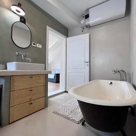 Appartement Forum 2 *