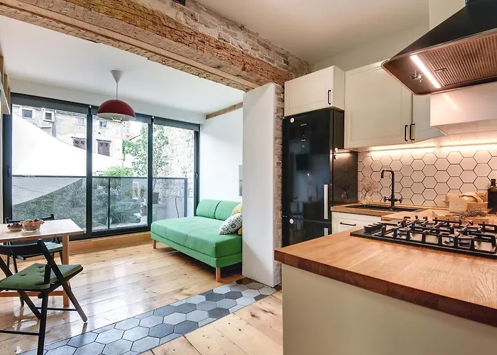 Apartamento Forum 2 *